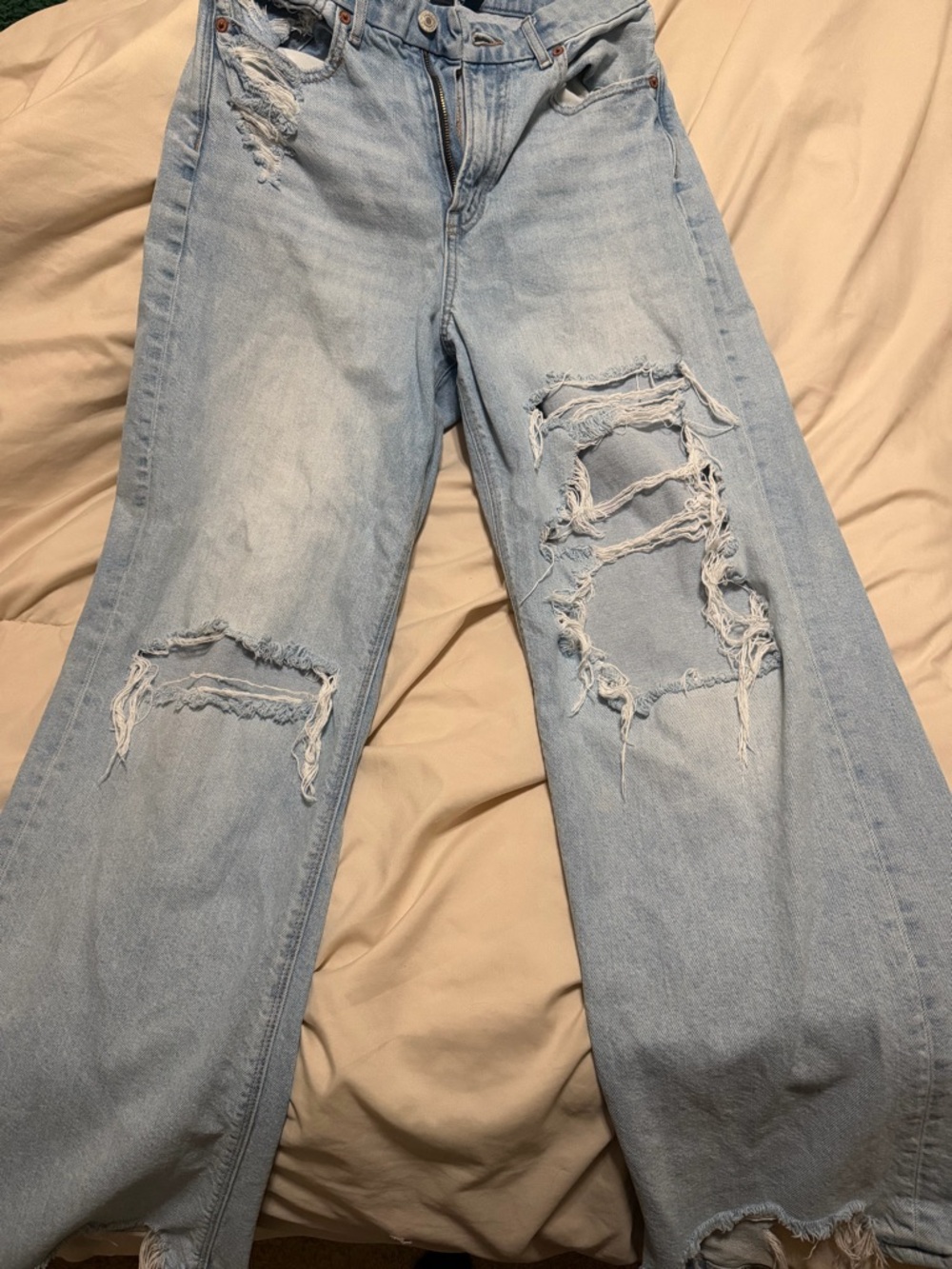 American Eagle Outfitters Light Wash Ripped Wide-Leg Jeans